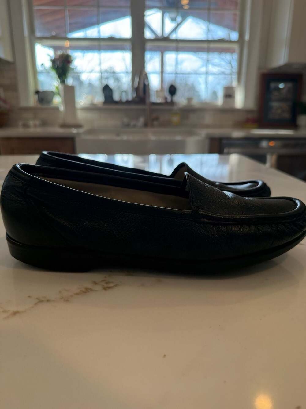 SAS Women's Simplify Black Leather Tripad Comfort Slip-On Loafers - Picture 2 of 5